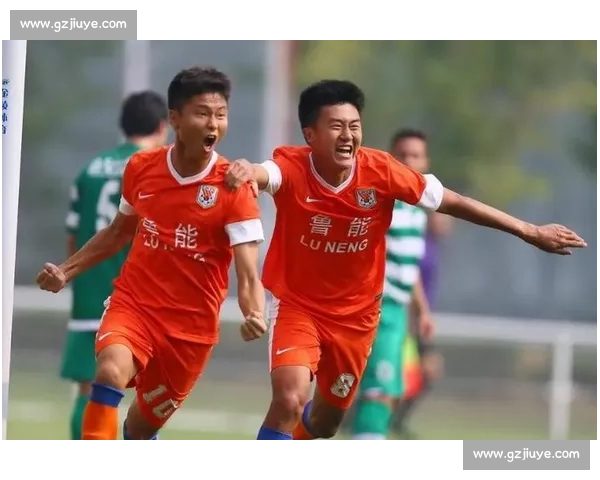 山东鲁能迎战青岛中能 历史对决再掀海滨足球激情之战